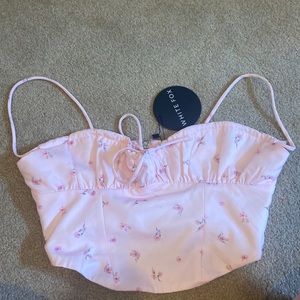 super cute floral top